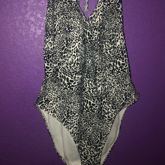 Open back swim wear - Picture 3 of 5